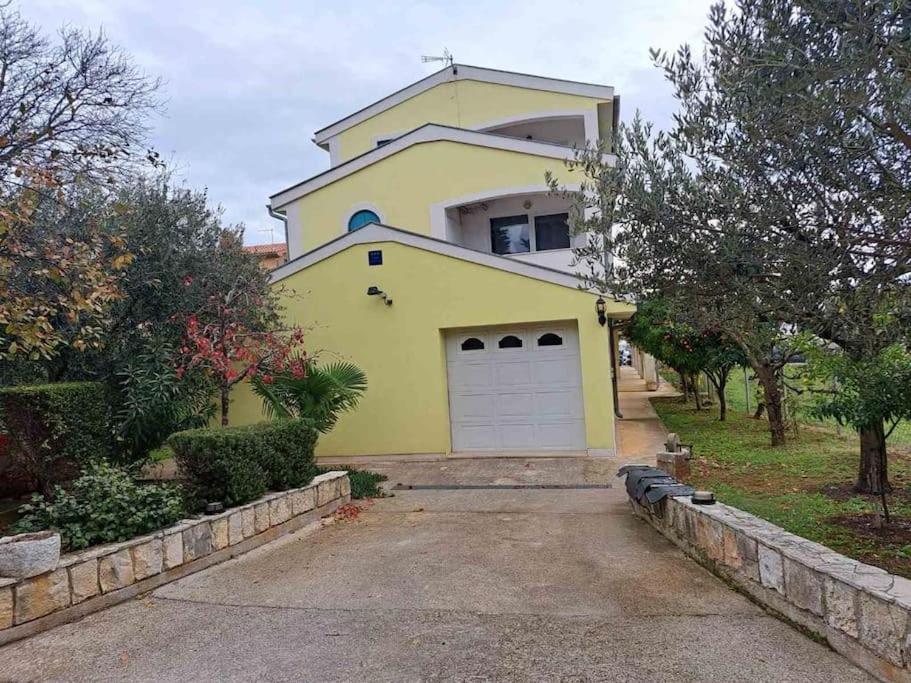 Apartment Laurus Premantura Buitenkant foto